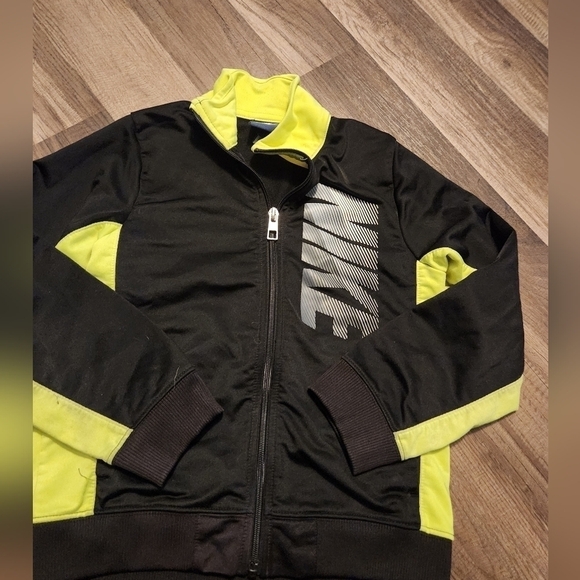 Nike Black and Yellow Hoodie Boys Size 7 - Picture 2 of 3